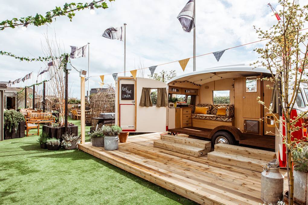 Top Outdoor Restaurants And Bars To Visit In London This Summer!
