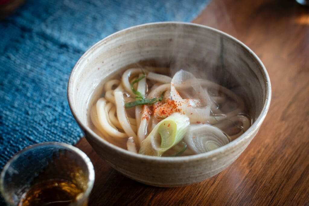 Udon noodles in a bowl.