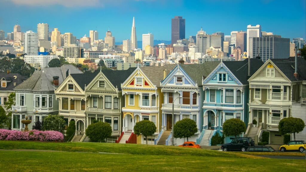 Houses in San Francisco - cities for your next bleisure stay