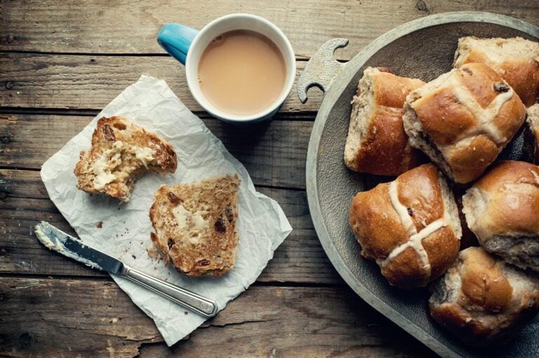 hot cross bun - easter weekend