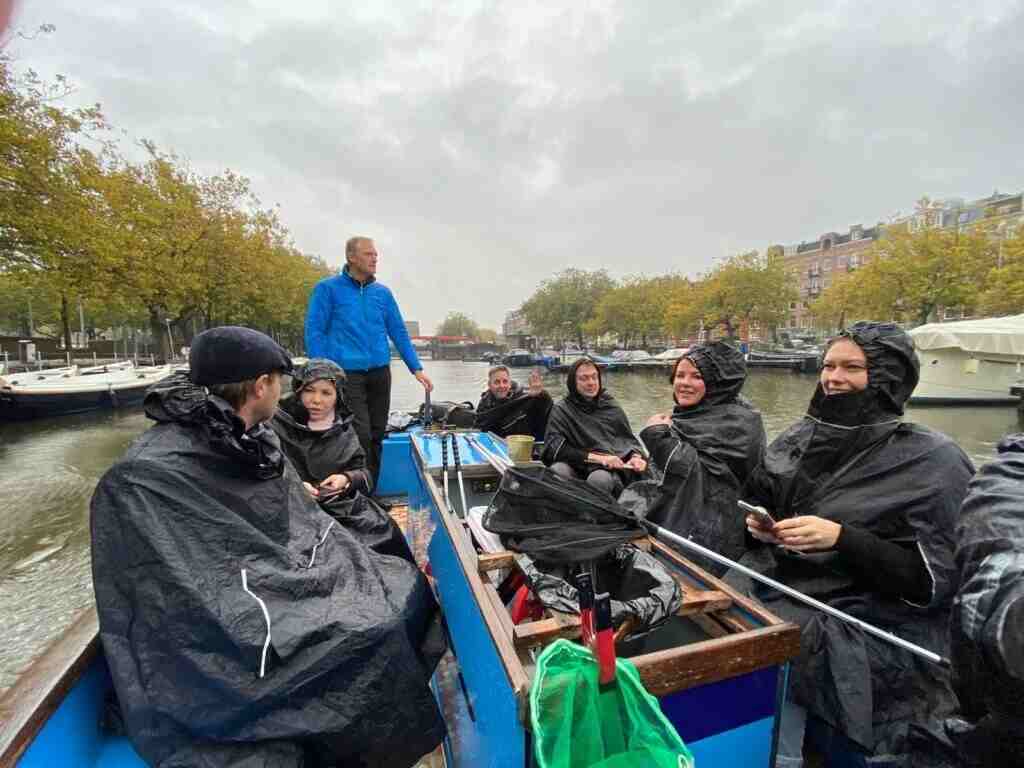 Situ and Plastic Whale