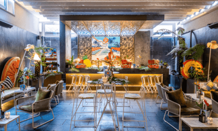 The secret garden with a retractable roof and space heaters