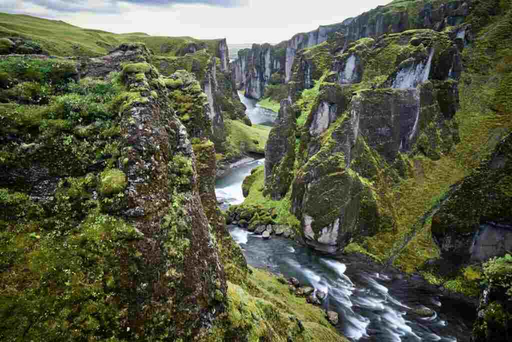 Fjadrargljufur Canyon